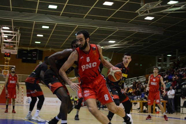 Basket Navarra vence con apuros en un duelo intrascendente