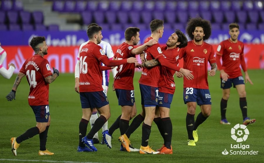 Los jugadores de Osasuna celebran el 1-1