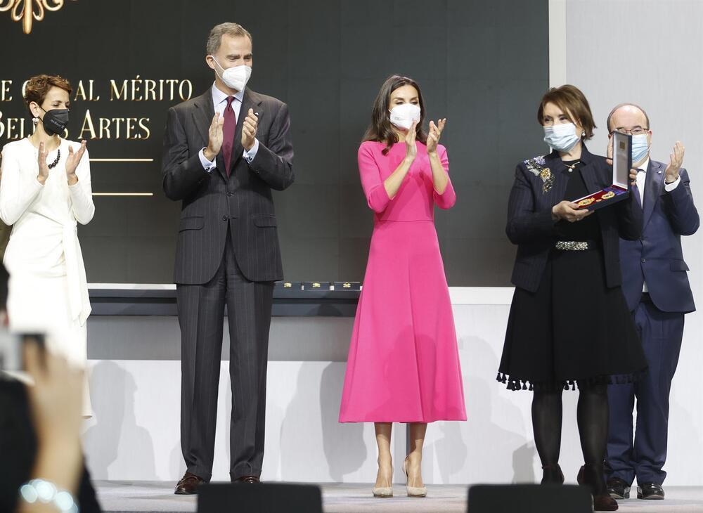 Los reyes Felipe y Letizia entregan la Medalla de Oro al Mérito en las Bellas Artes 2020 , a la soprano María Josefina Bayo Jiménez  / navarratelevision.es