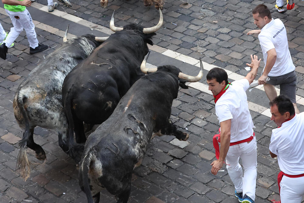 Tercer encierro de los sanfermines 2023  / J.P. URDIROZ