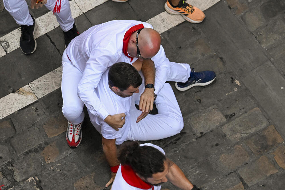 Octavo encierro de San Fermín  / ELOY ALONSO / EFE