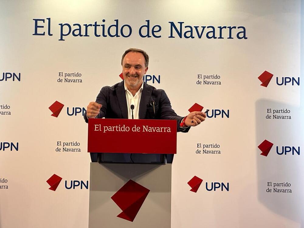  Javier Esparza, presidente de UPN y candidato a la Presidencia del Gobierno de Navarra en la rueda de prensa de este martes