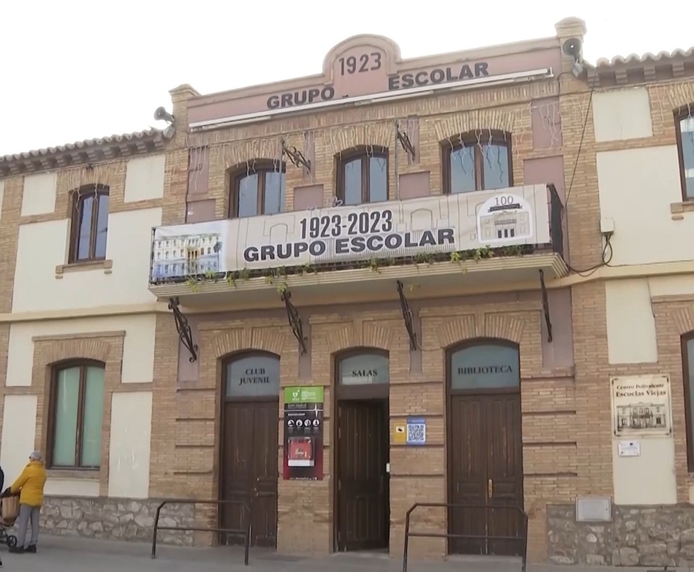 Buñuel festeja el centenario de sus Escuelas Viejas