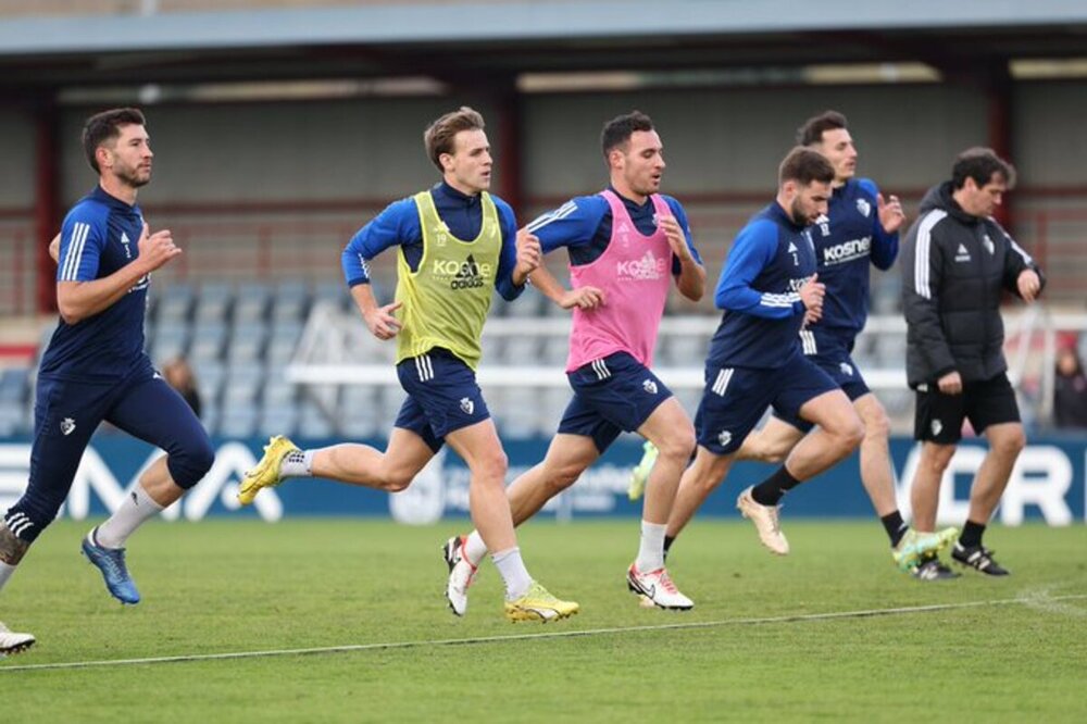 Osasuna acelera su preparación para medirse al Almería