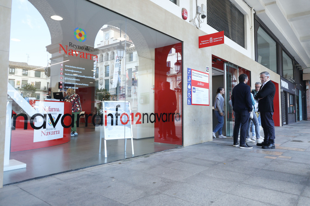 Exterior de la Oficina de Atención Ciudadana de Tudela. 