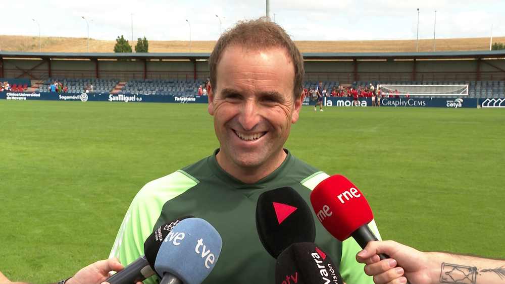 Jaboga Arrasate atiende a los medios tras el entrenamiento de esta mañana