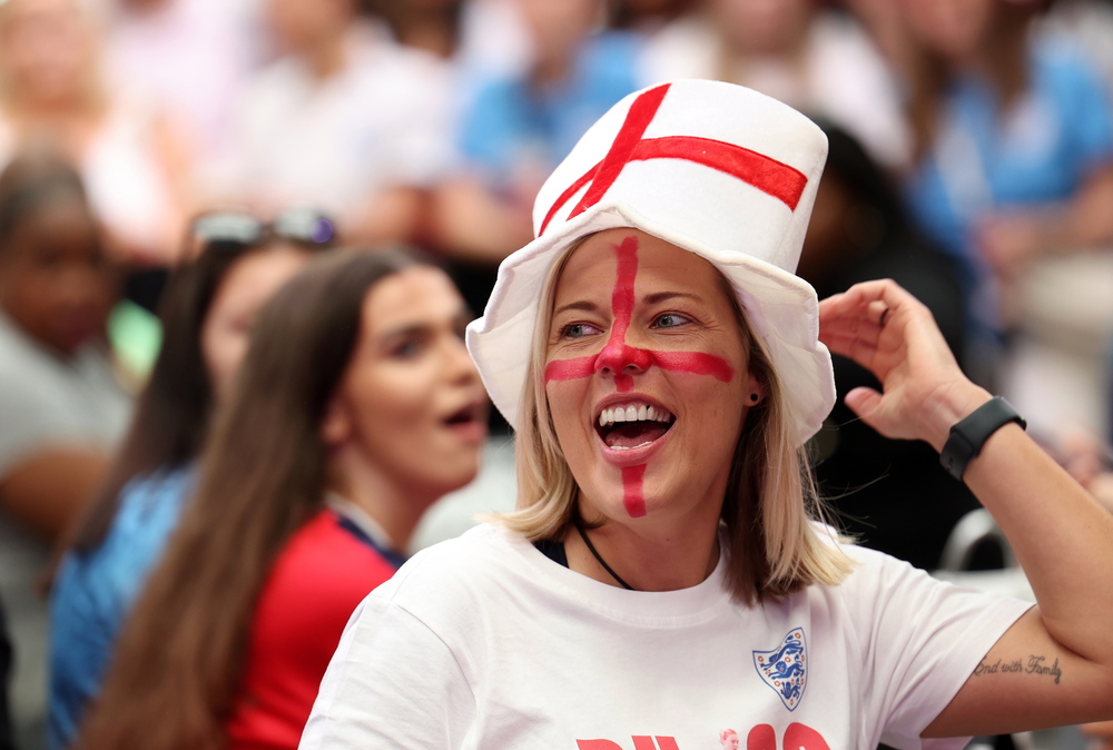 Fans watch the final of the Women's World Cup 2023 in London  / AGENCIAS