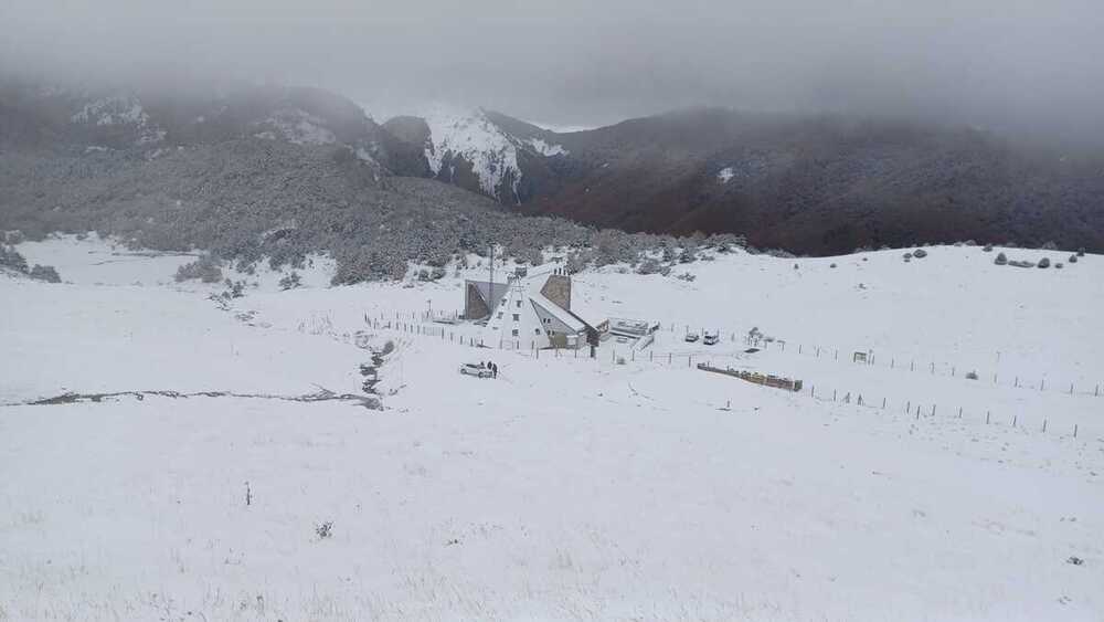 Cerrada la NA-137, Burgui-Isaba-Francia, por la nieve