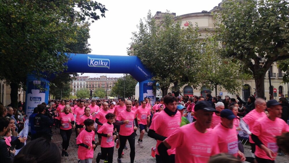 Carrera solidaria contra el cáncer de mama 2024