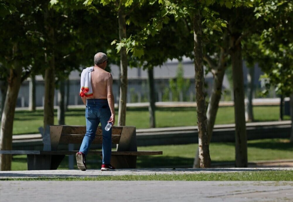 El calor aprieta con temperaturas que alcanzan los 30 grados