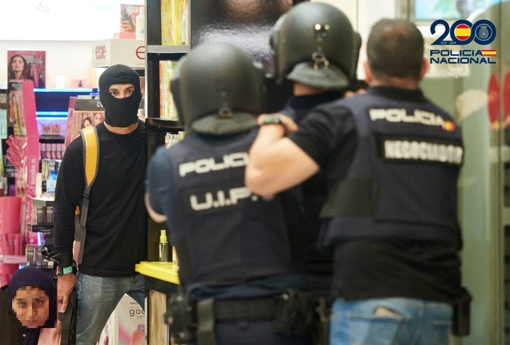 Simulacro con un tirador en un centro comercial de Pamplona