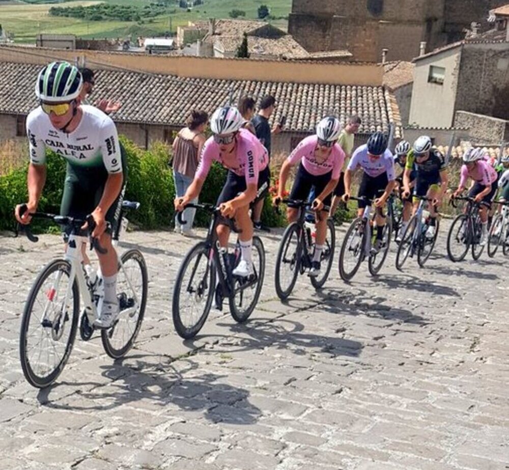 Álex Díaz gana la 61ª edición de la Vuelta Navarra