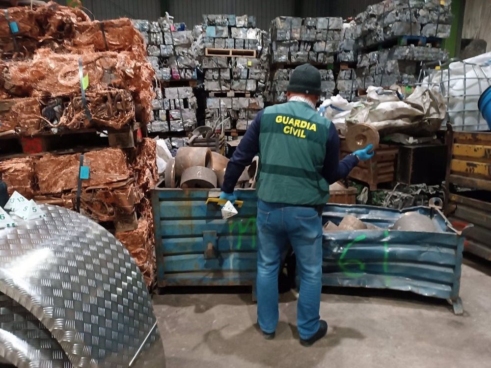 4 detenidos por robar más de 10 toneladas de bronce en Viana