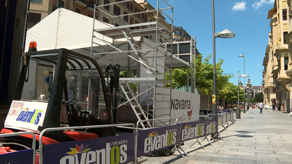 Arranca el montaje de la carpa de Navarra TV para San Fermín