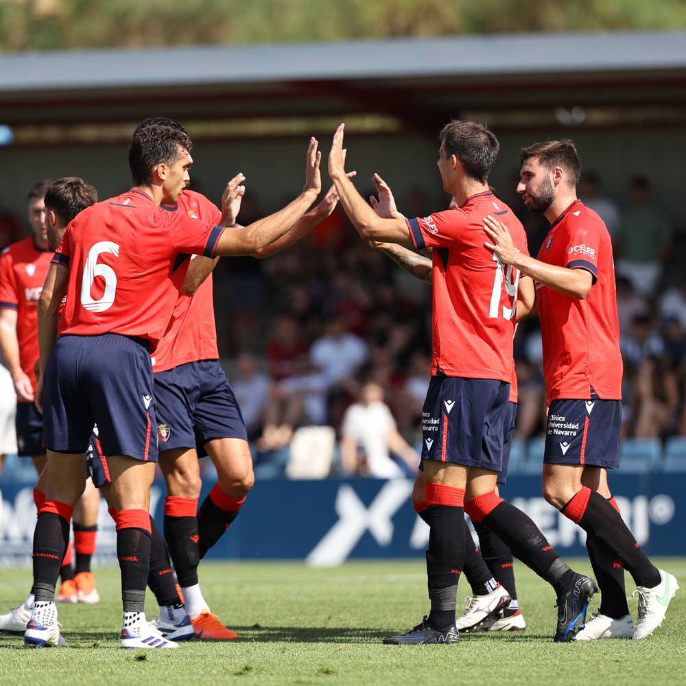 Osasuna gana con claridad al Promesas