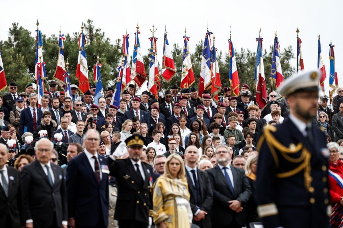 French President Macron pays tribute to French Resistance fighters in Brittany  / BENOIT TESSIER / POOL