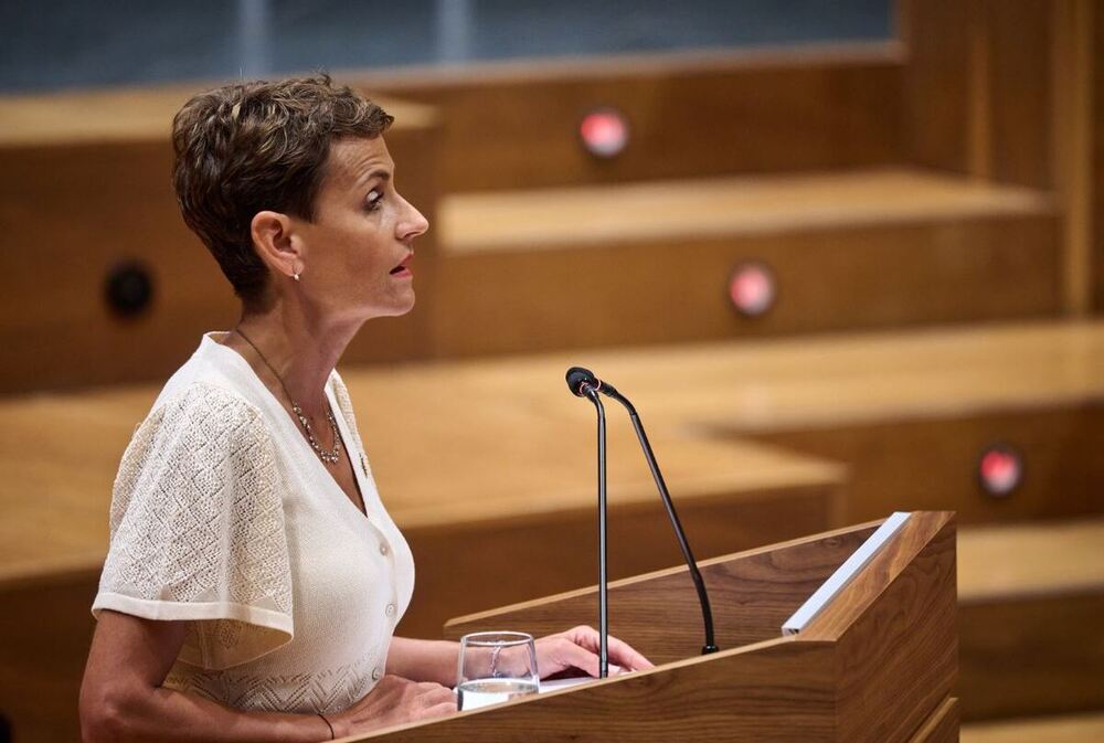 María Chivite en una comparecencia en el Parlamento