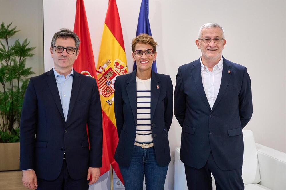 El ministro Félix Bolaños, la presidenta María Chivite y el vicepresidente Félix Taberna