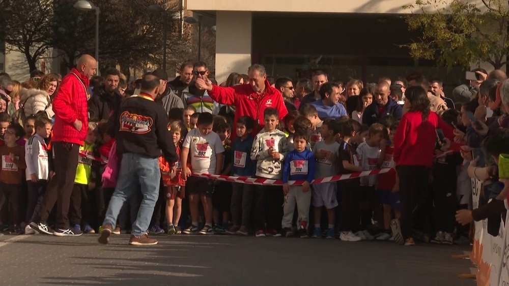 AMIMET tiñe de un rosa solidario las calles de Tudela