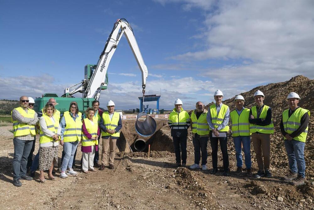 El consejero de Cohesión Territorial del Gobierno de Navarra, Óscar Chivite, visita en Cárcar el avance de las obras de ampliación de la primera fase del Canal de Navarra