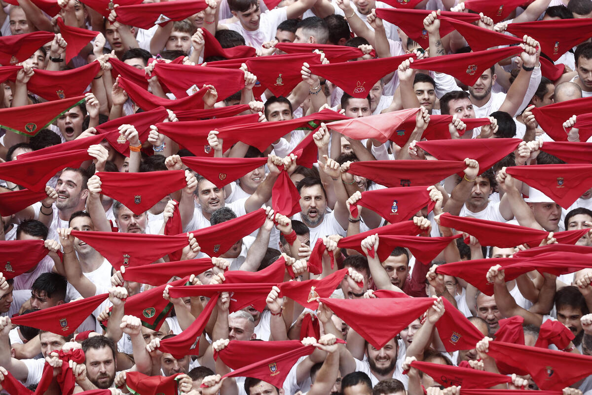 Chupinazo de los Sanfermines en Pamplona  / JESUS DIGES