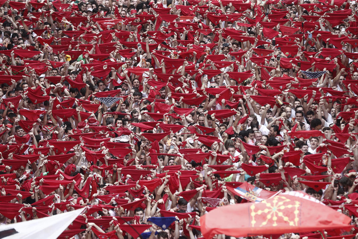 Chupinazo de los Sanfermines en Pamplona  / JESUS DIGES