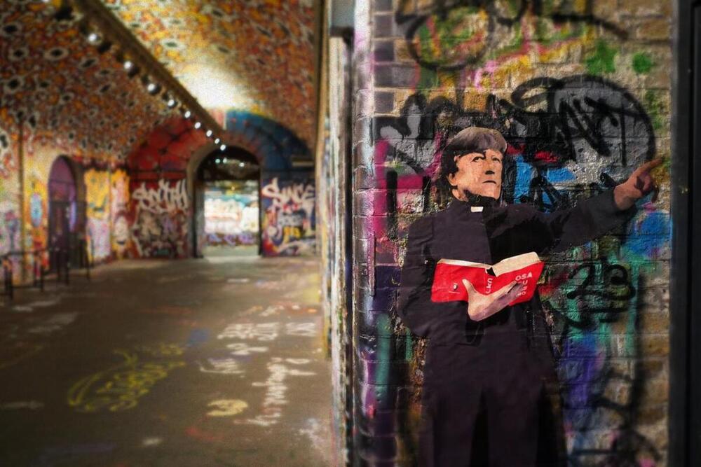 LKN dibuja a Enrique Martín en el Tunel de Banksy en Londres 