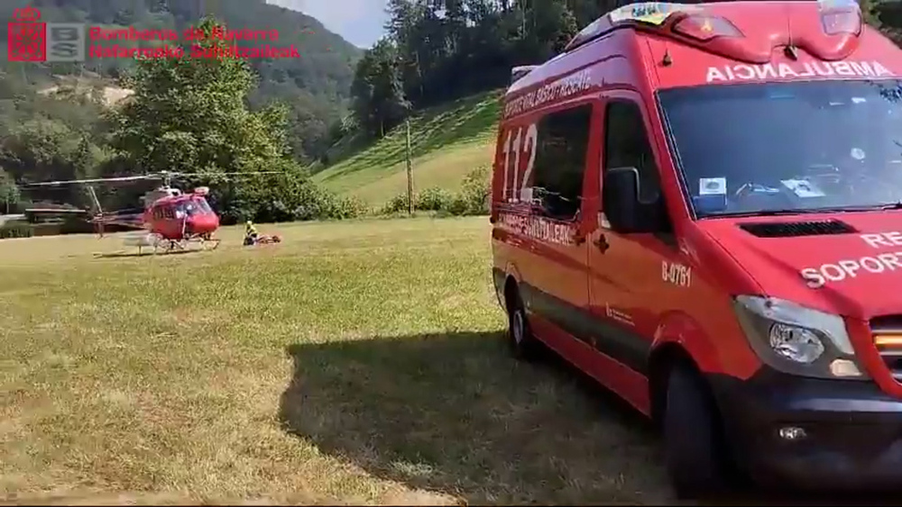 Bomberos en el lugar del rescate