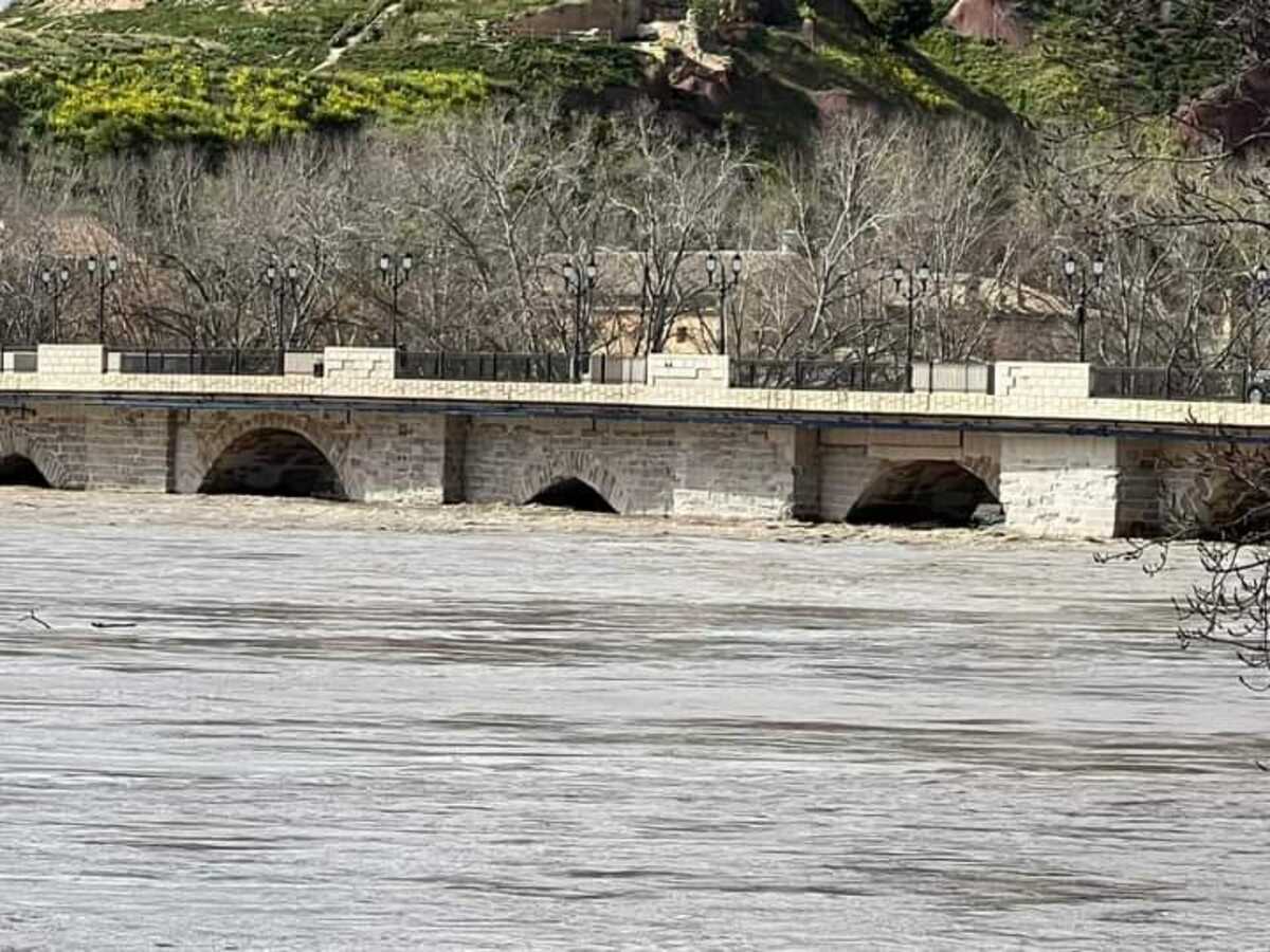 El agua llega a Tudela   / navarratelevision.es