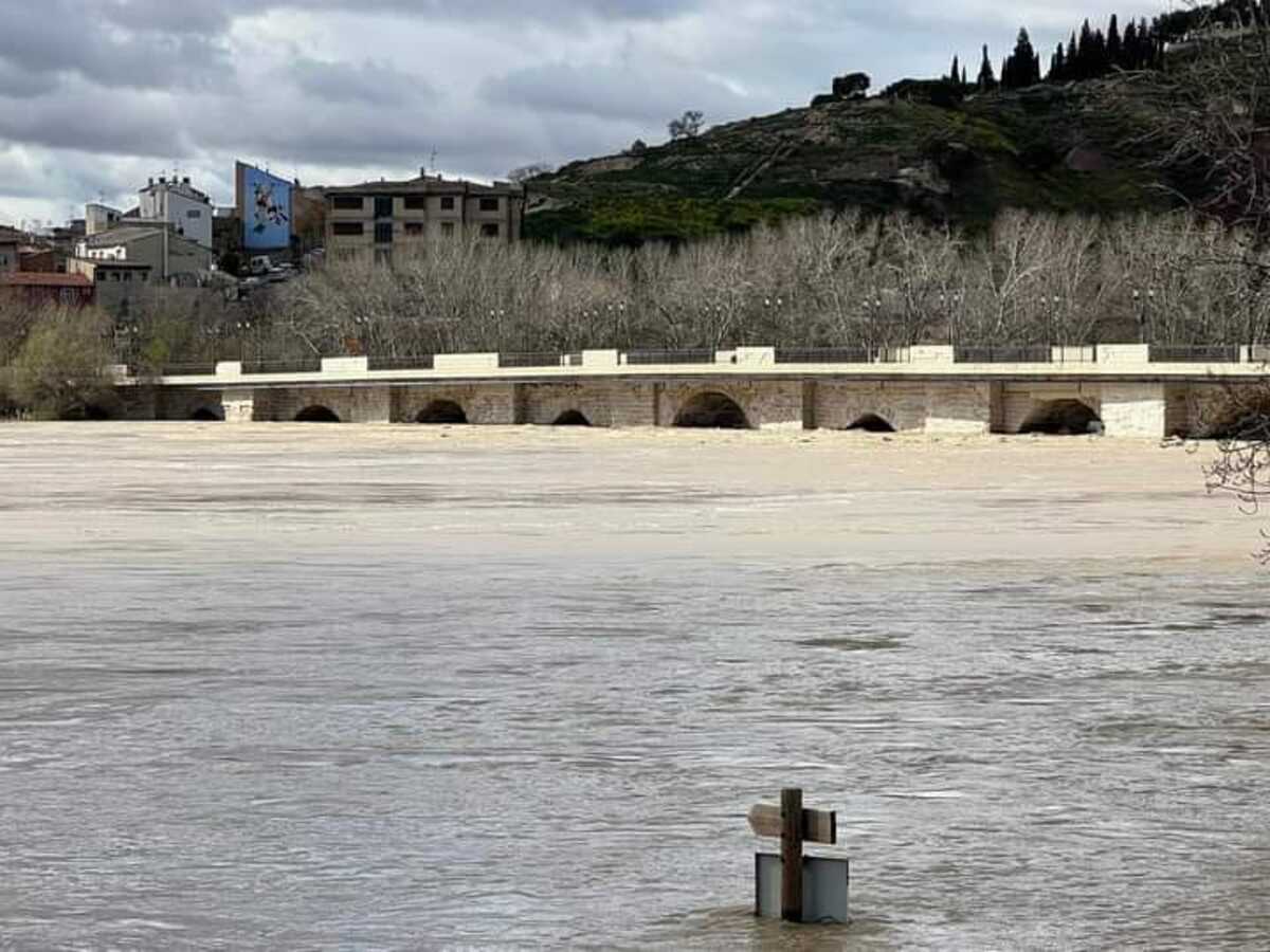 El agua llega a Tudela   / navarratelevision.es