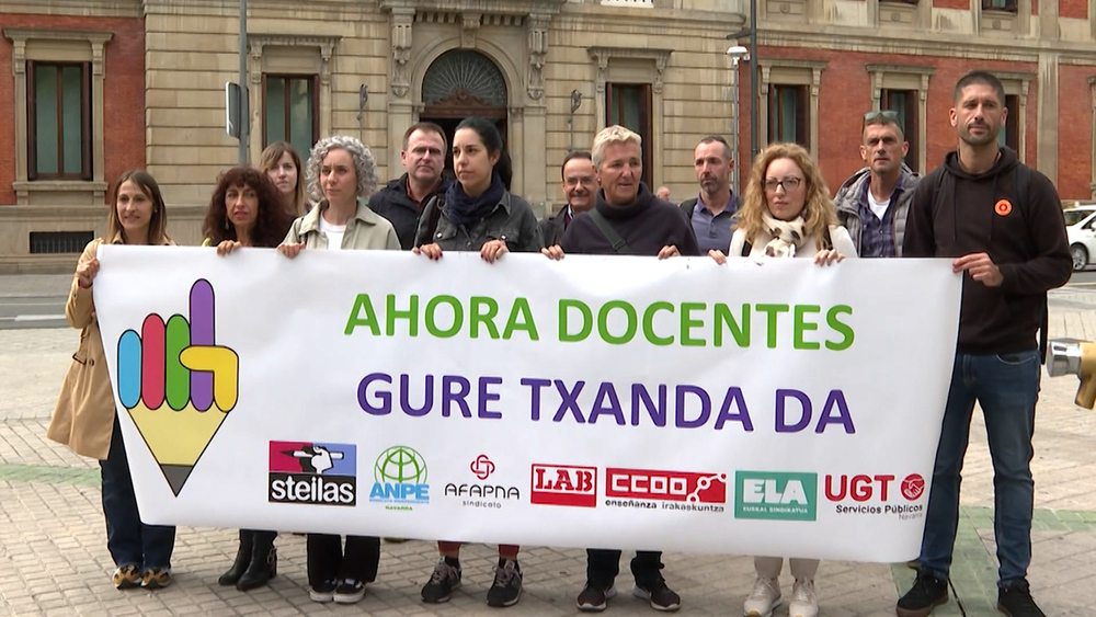 Sindicatos de Educación en una protesta hoy en el Parlamento