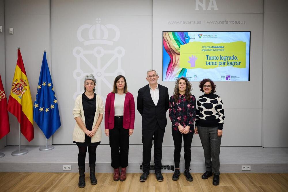 Sara San Julián, Patricia Abad, Félix Taberna, Luna Martinicorena y Edurne Jáuregui, en la rueda de prensa previa al Consejo de INAI/NABI