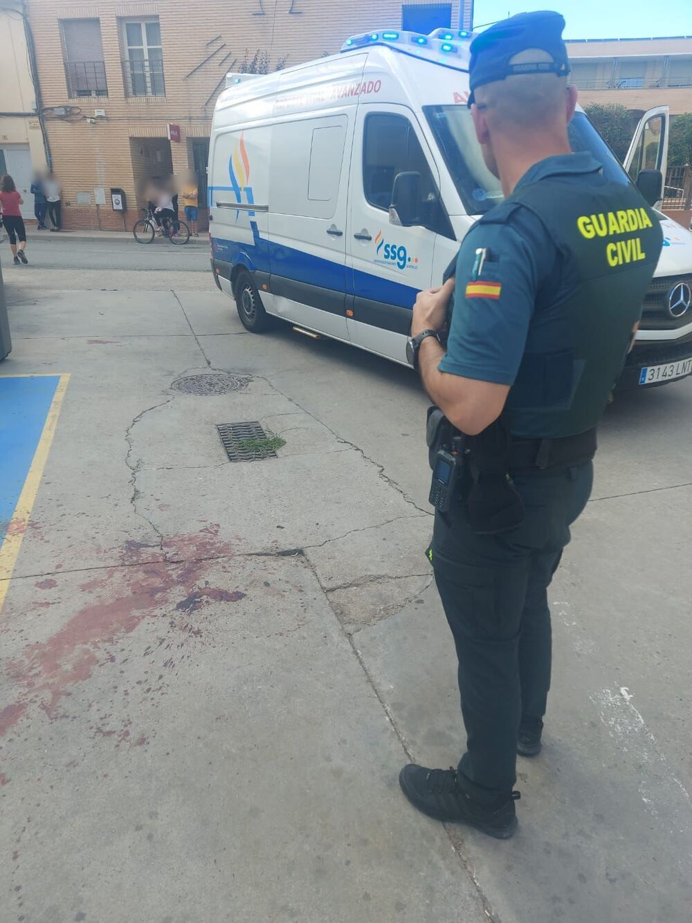 Imagen de un agente de la Guardia Civil en el lugar de los hechos