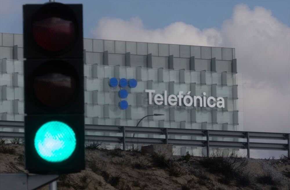 Fachada de la sede de Telefónica.