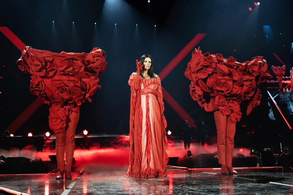 Laura Pausini deslumbra en su primera vez en Pamplona