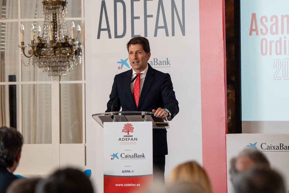 Iñaki Ecay durante su intervención en la Asamblea General de ADEFAN