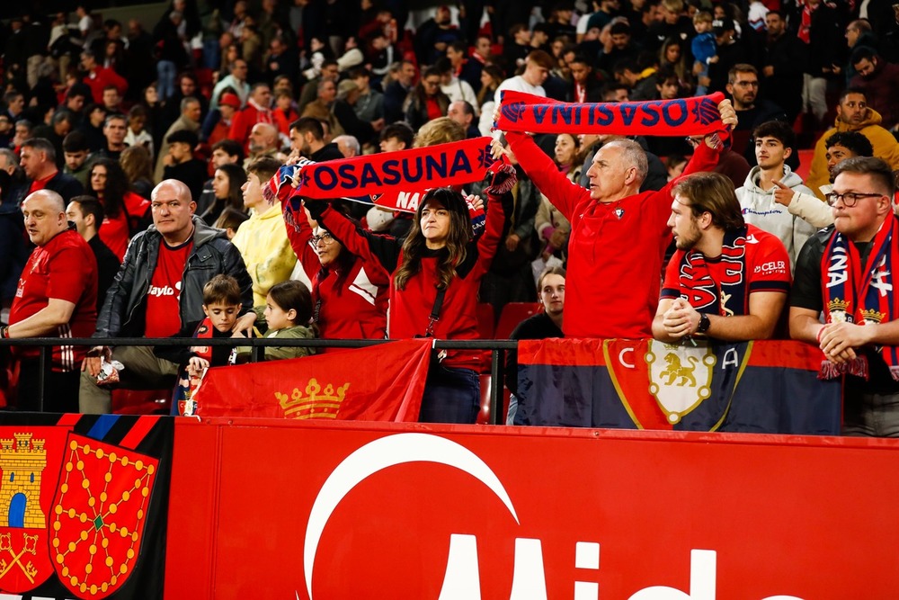 Una peculiar rifa para conseguir la camiseta de Aimar Oroz