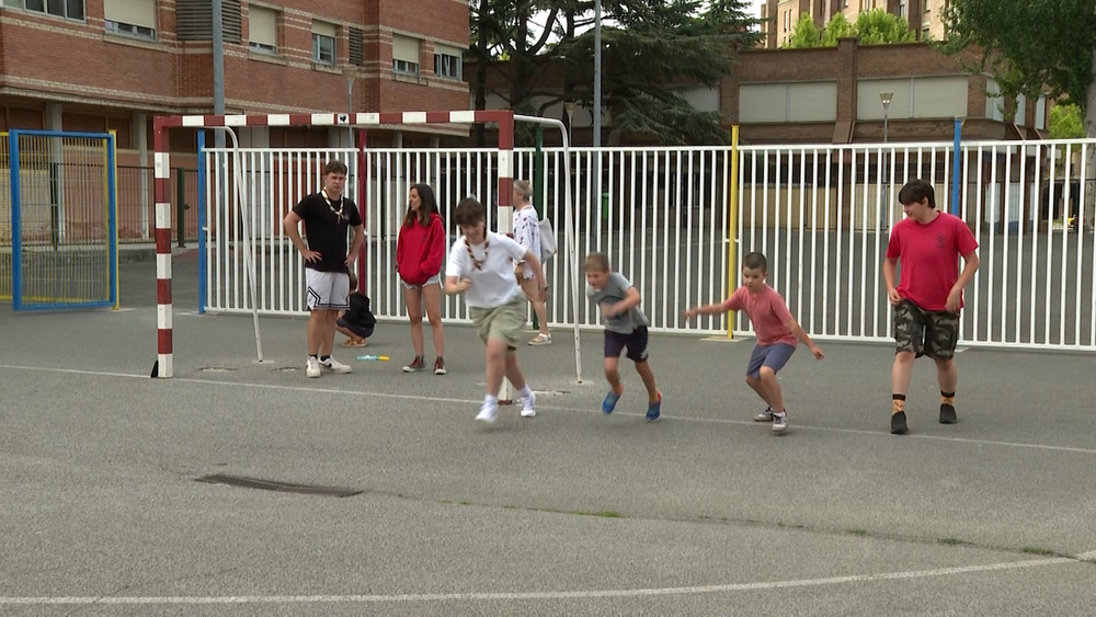 El CP Ermitagaña acoge la duodécima edición de la Escuela de Verano para niños con autismo