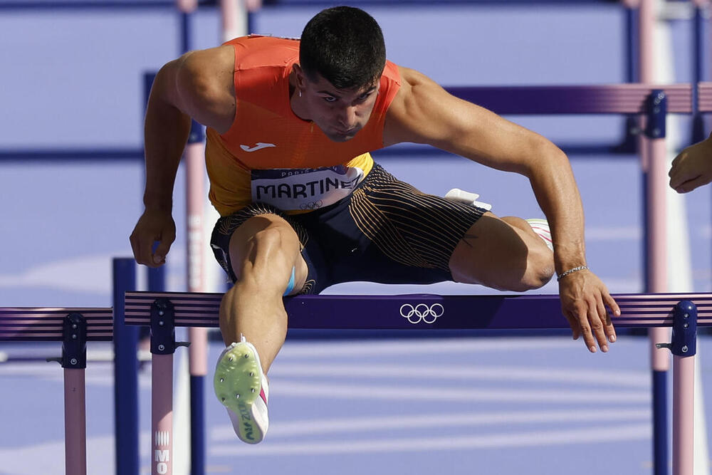 Asier Martínez pasa a semifinales de las 110 metros vallas