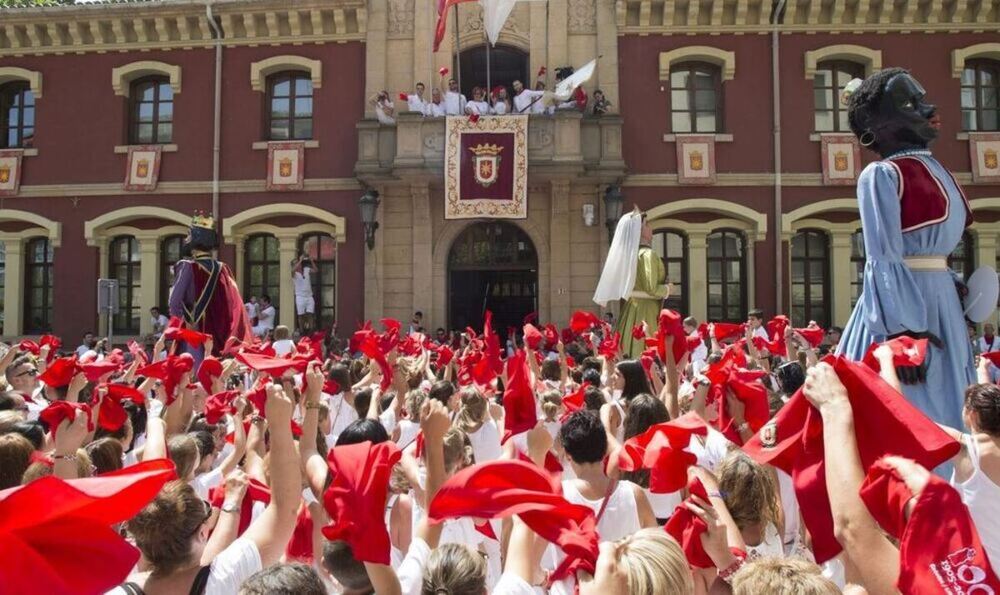 Estella cuenta las horas para iniciar sus fiestas