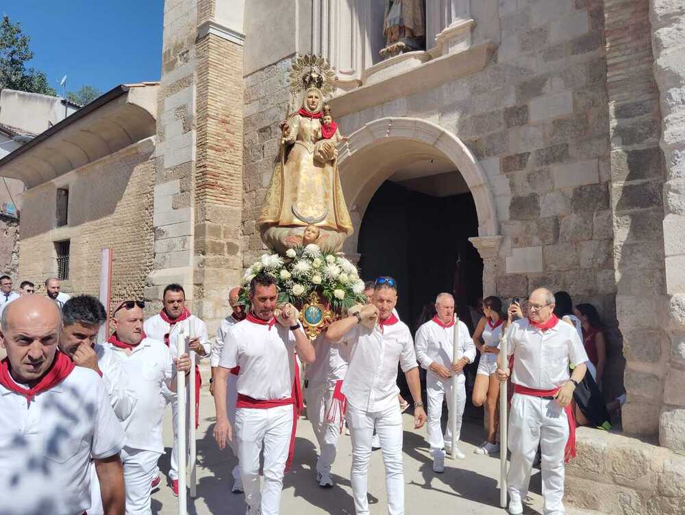 Falces se emociona con la Virgen de Nieva