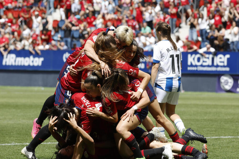 Imagen del último partido de Osasuna Femenino celebrando la victoria