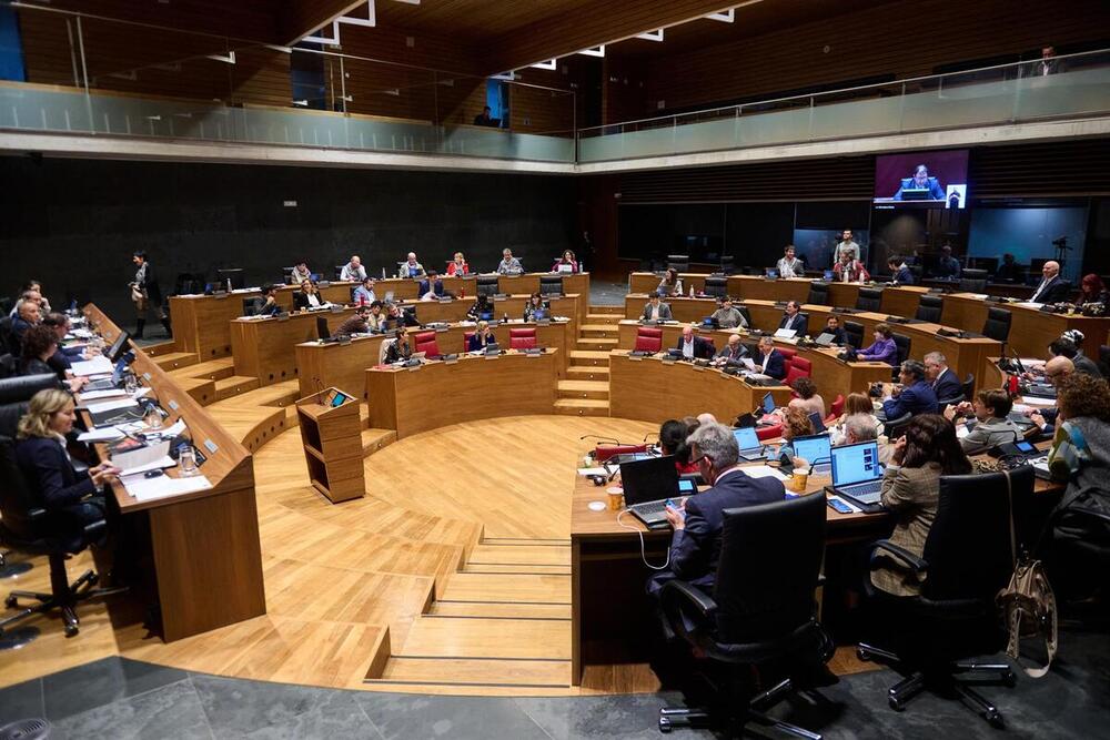 Imagen de archivo de un pleno del Parlamento de Navarra