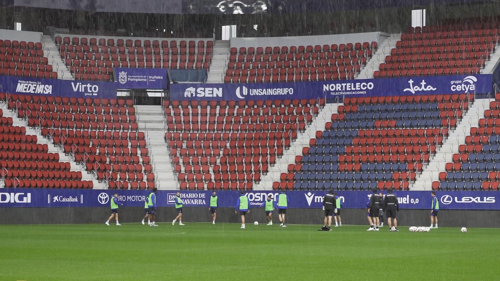 Osasuna se ejercita en El Sadar