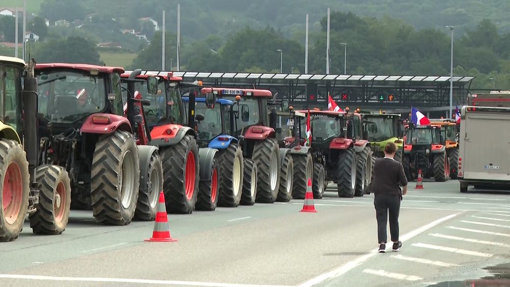 Los tractores en la frontera con Francia