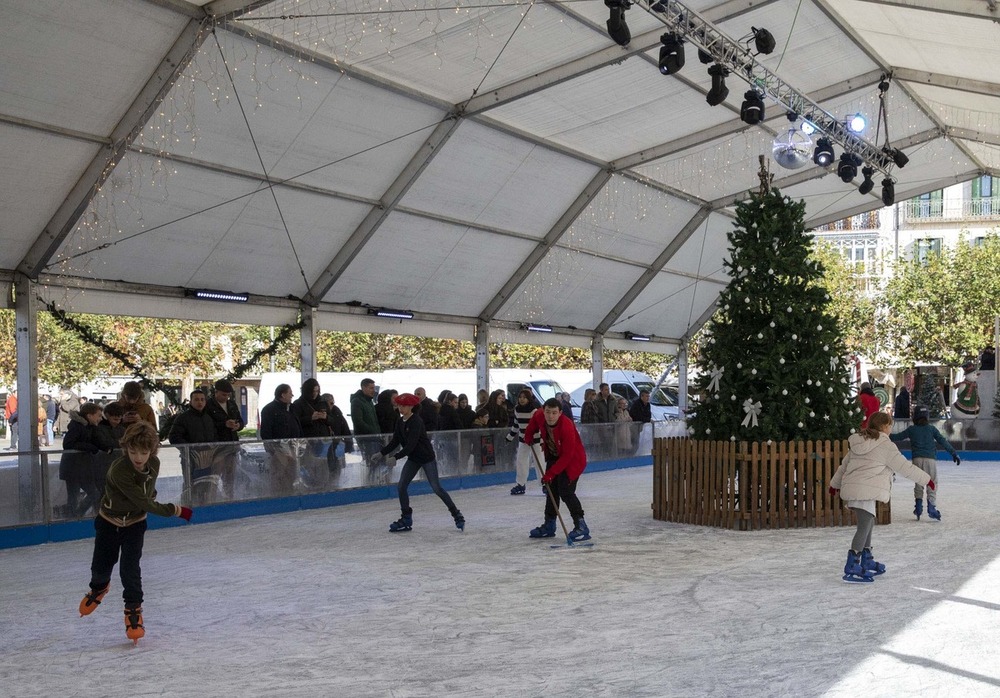 Imagen de la pista de hielo de Pamplona