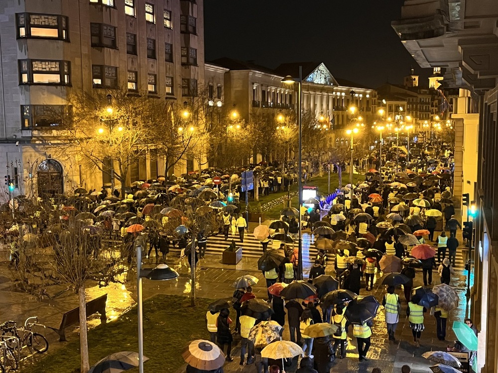 Manifestación a pie del agro navarro por Carlos III