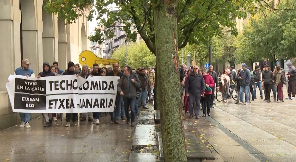 Una manifestación reclama soluciones para los sin techo