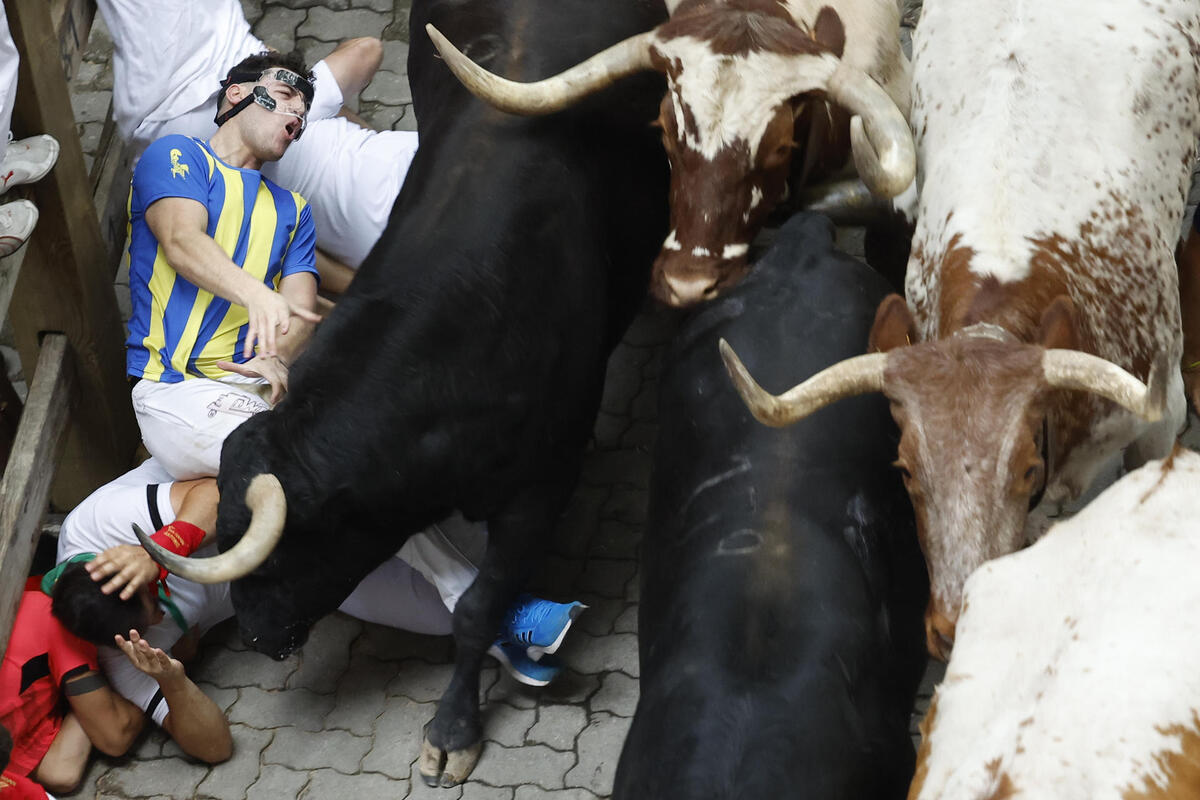 Tercer encierro de San Fermín con los Victoriano del Río