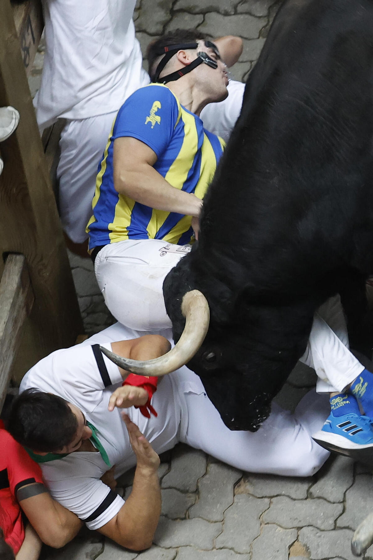 Tercer encierro de San Fermín con los Victoriano del Río  / EFE